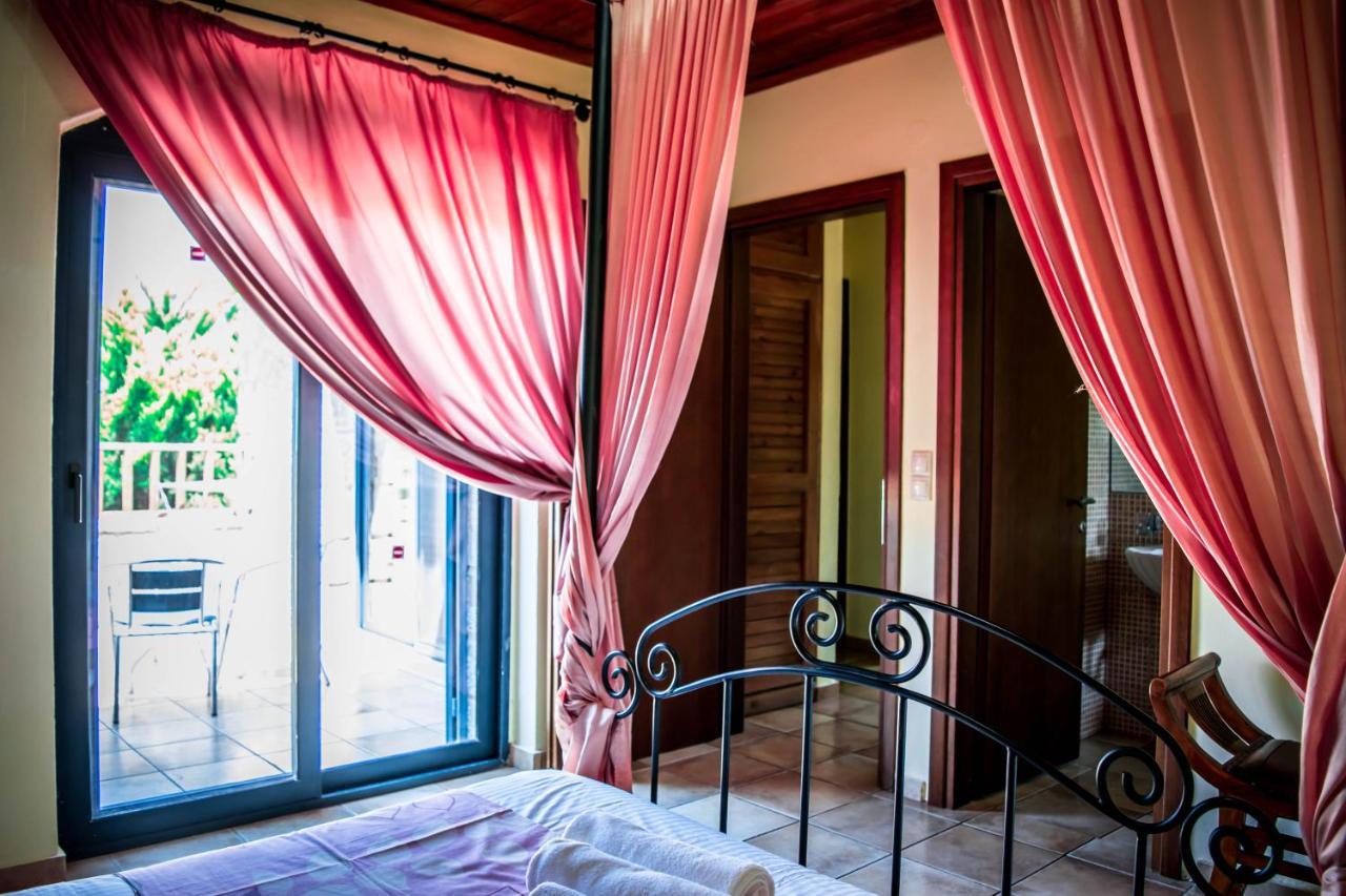 Niriides Villas Old Listing Херсонисос Екстериор снимка