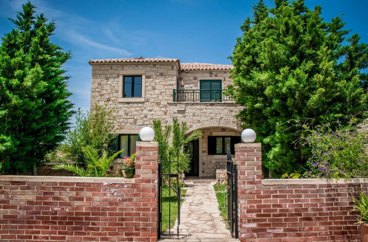 Niriides Villas Old Listing Херсонисос Екстериор снимка