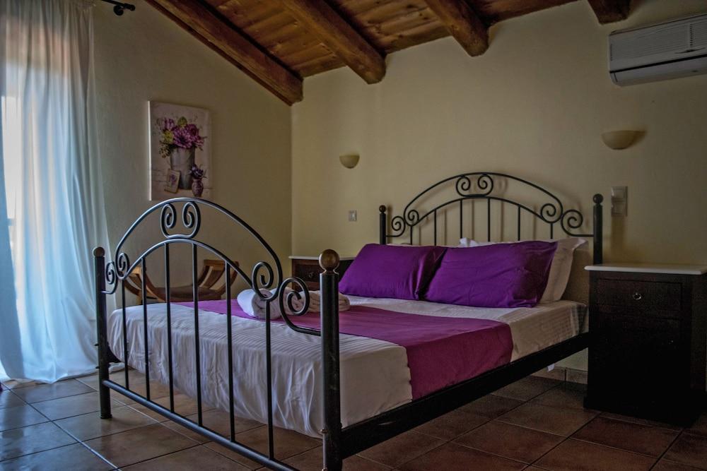 Niriides Villas Old Listing Херсонисос Екстериор снимка