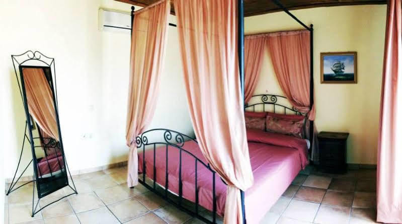 Niriides Villas Old Listing Херсонисос Екстериор снимка